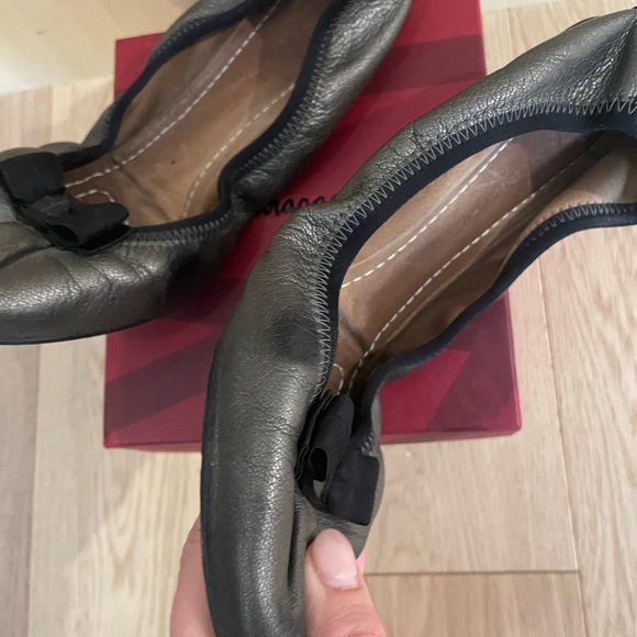Ferragamo My Joy Leather Flat - Grey - Picture 3 of 5